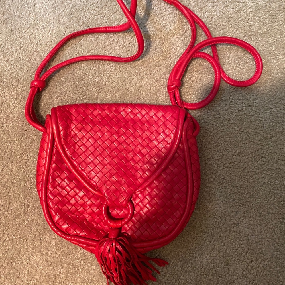 Red crossbody hangbag